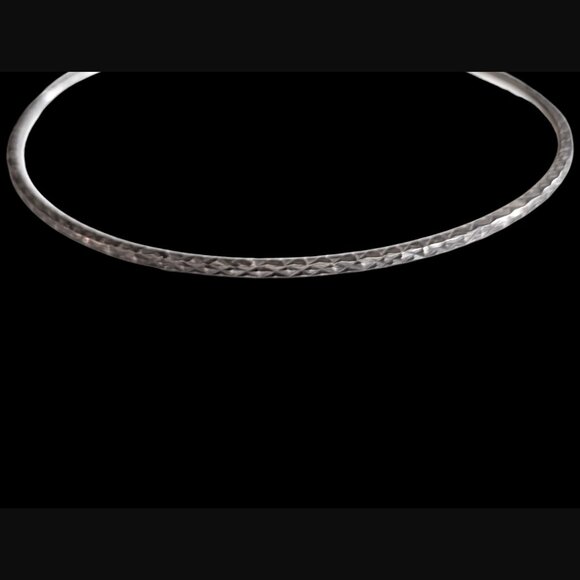 925 Sterling Silver Textured Diamond Pattern Size 8" 2mm Bangle Bracelet - Picture 8 of 12